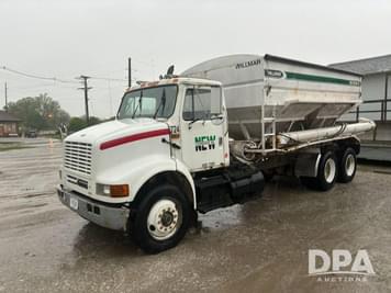 Main image International 8100