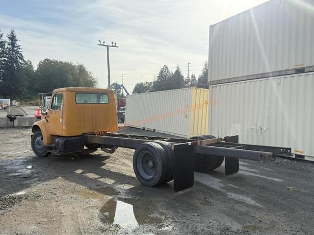 Image of International 4000 equipment image 4