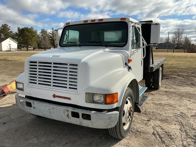 Image of International 4700 equipment image 1