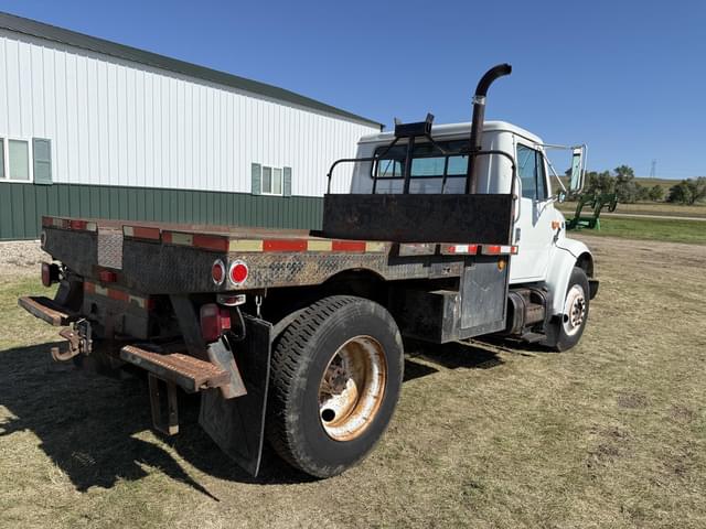 Image of International 4700 equipment image 3