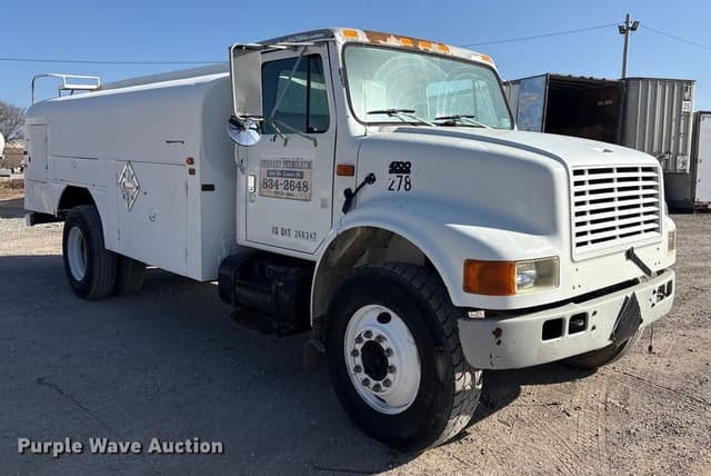 Image of International 4700 equipment image 2