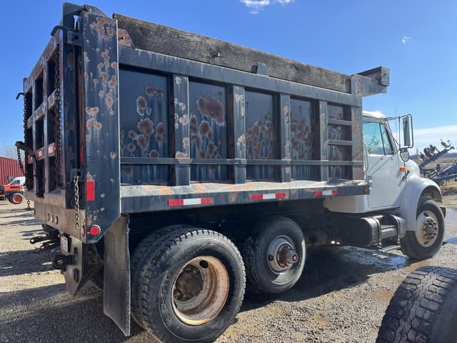 Image of International 4900 equipment image 3