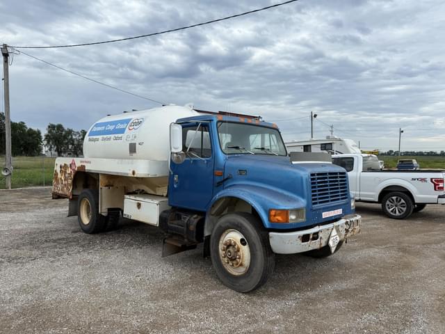 Image of International 4900 equipment image 1