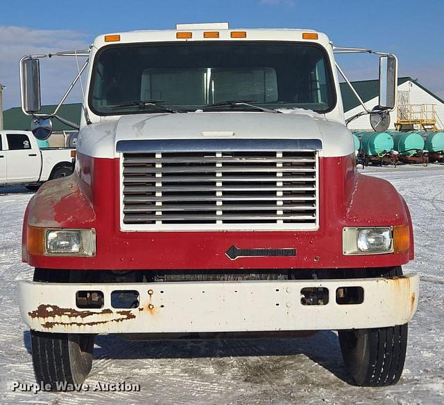 Image of International 4900 equipment image 1