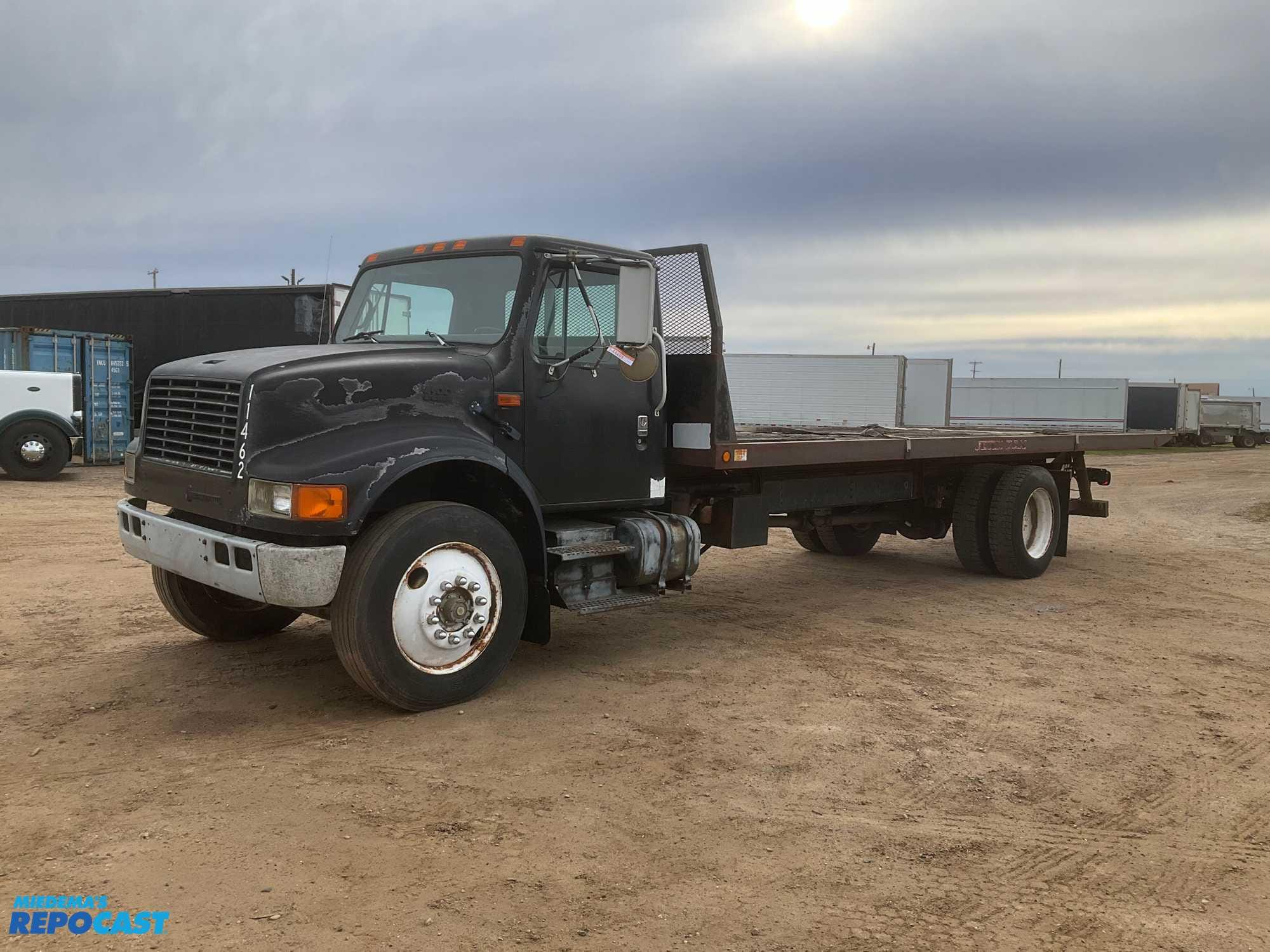 Main image International 4900