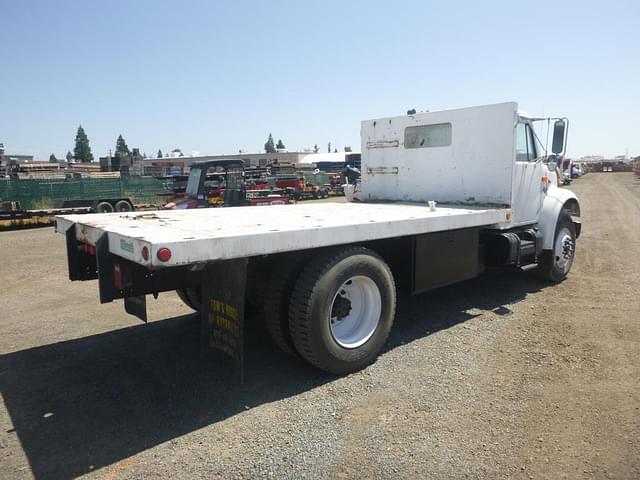 Image of International 4900 equipment image 2
