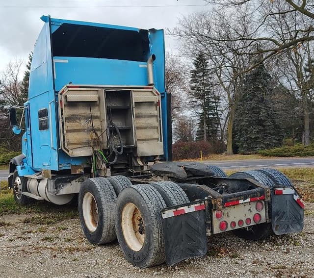 Image of International 9200 equipment image 3