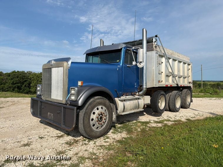 1994 International 9300 Equipment Image0