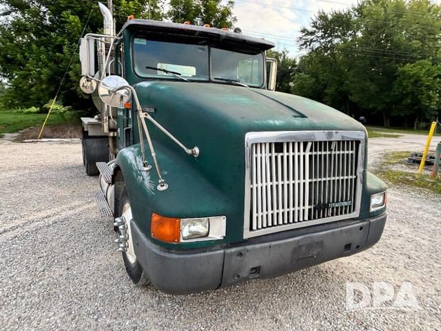 Image of International 9400 equipment image 3