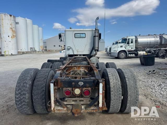 Image of International 9400 equipment image 4