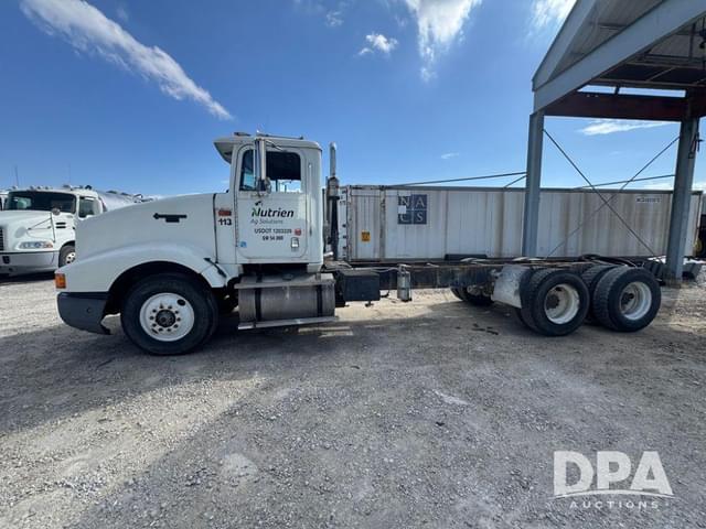 Image of International 9400 equipment image 3