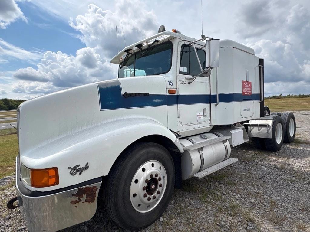 1994 International 9400 Equipment Image0