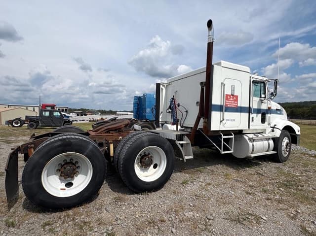 Image of International 9400 equipment image 3