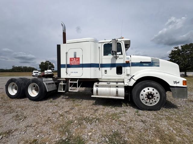 Image of International 9400 equipment image 2