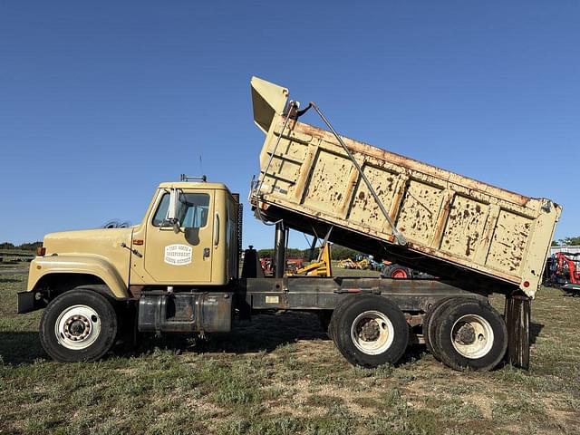 Image of International Navistar 2554 equipment image 1
