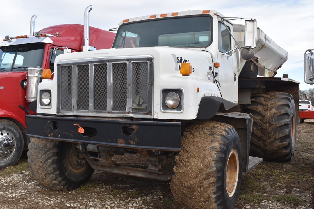 Image of International 2554 Primary image