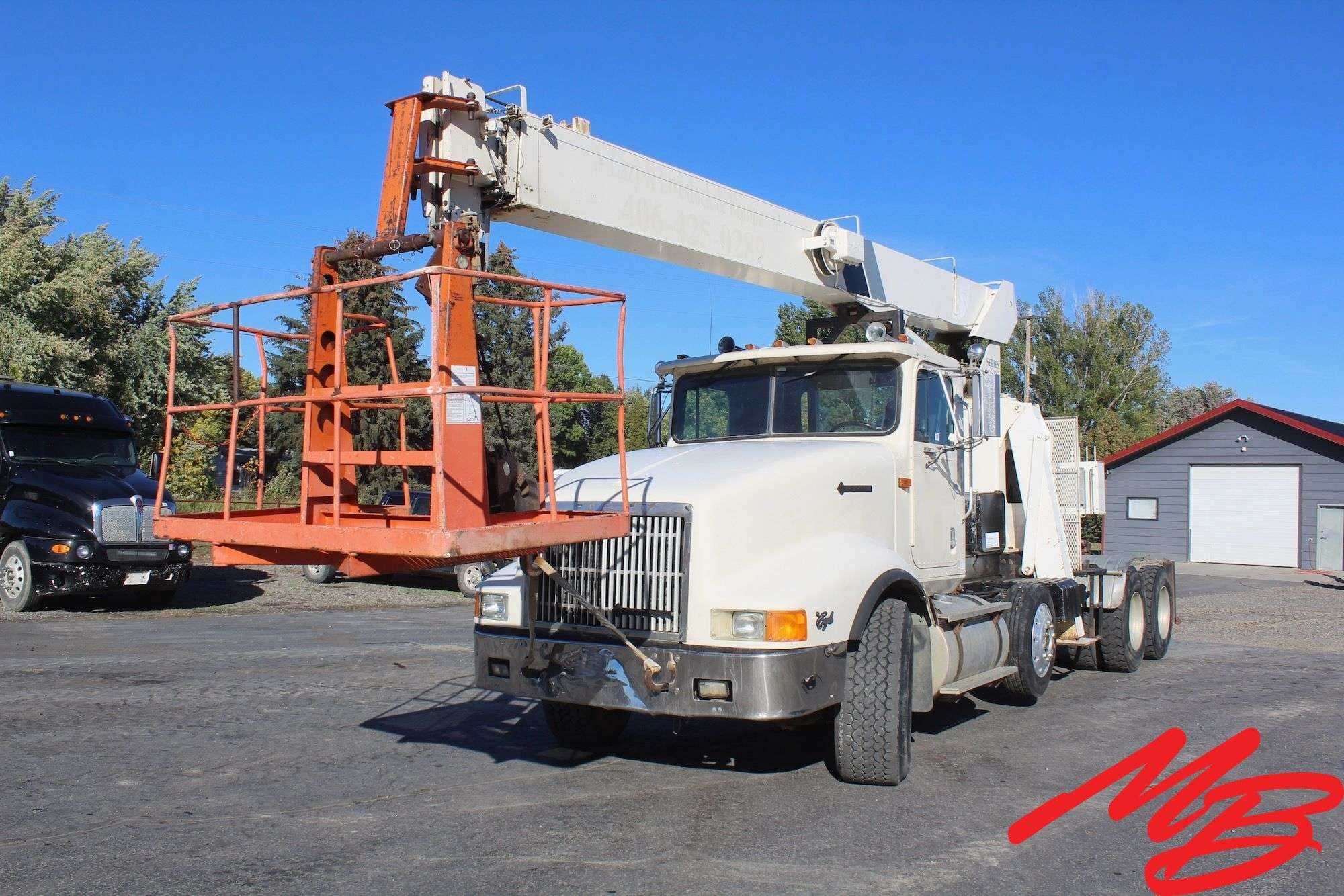 1994 International 9400 Equipment Image0