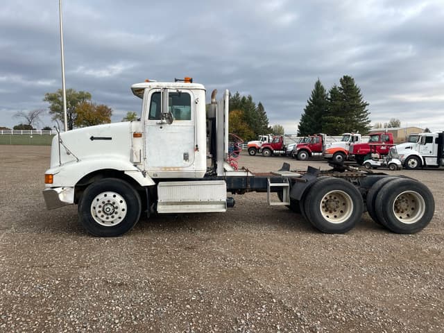 Image of International 9200 equipment image 1