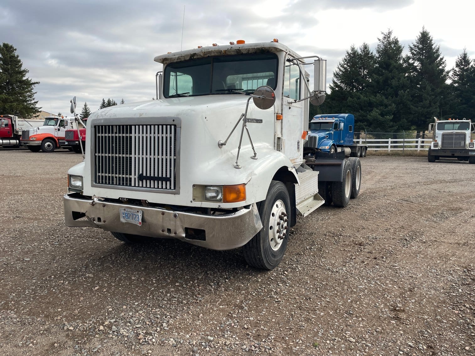 1994 International 9200 Equipment Image0