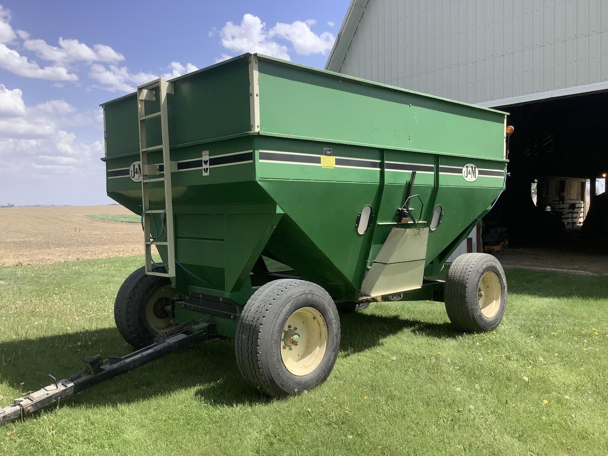 1994 J&M 525-SD Equipment Image0