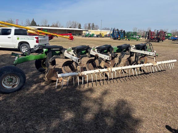 1994 John Deere 2810 Equipment Image0