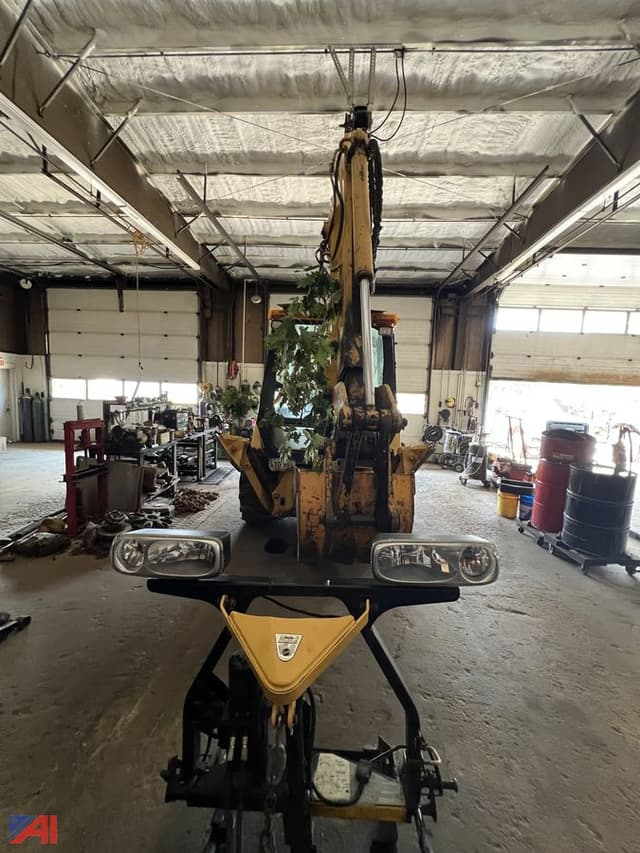 Image of John Deere 300D equipment image 2