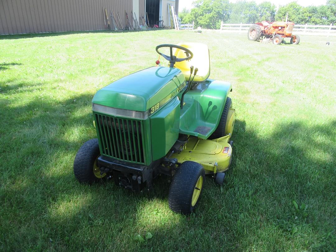 Image of John Deere 318 Primary image
