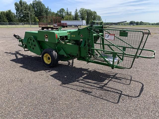 Image of John Deere 338 equipment image 3