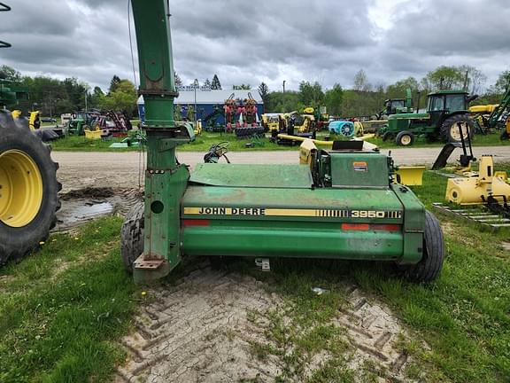 Image of John Deere 3950 equipment image 2
