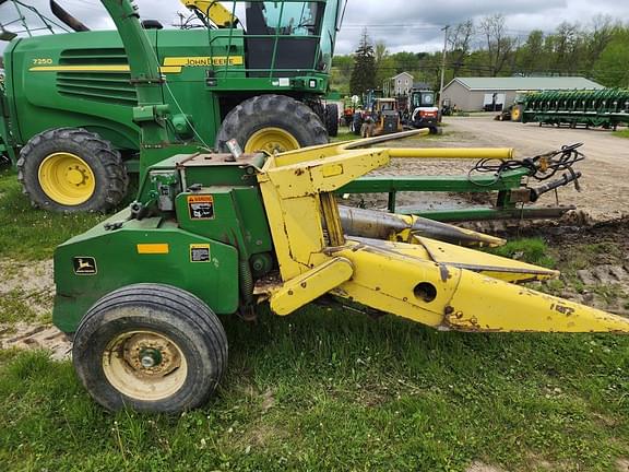 Image of John Deere 3950 equipment image 1