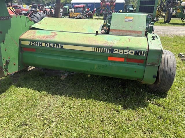 Image of John Deere 3950 equipment image 2