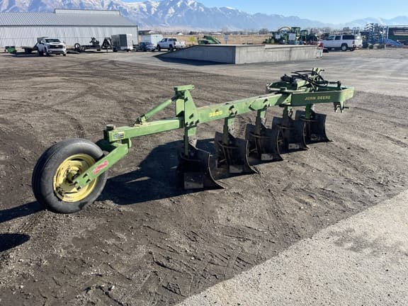 Image of John Deere 3955 equipment image 4