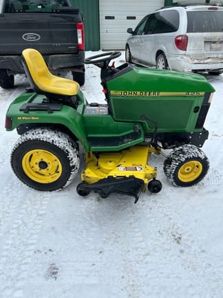 1994 John Deere 425 Equipment Image0