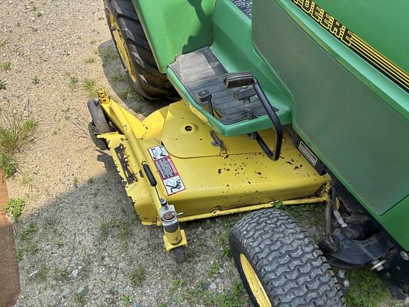 Image of John Deere 425 equipment image 2