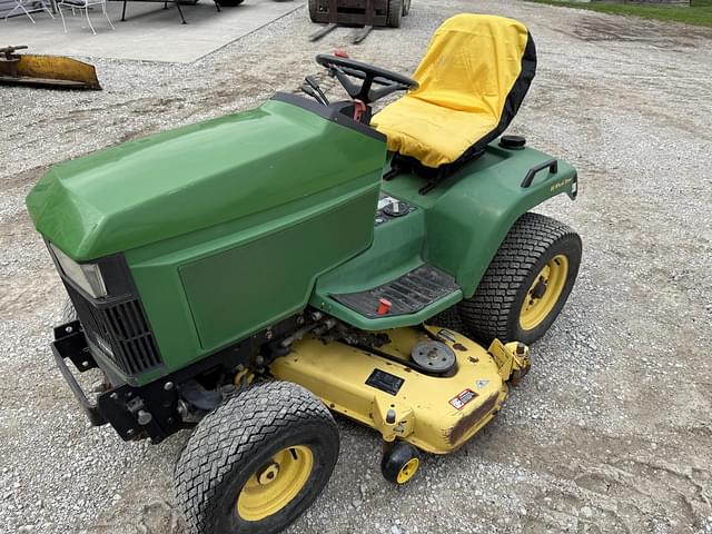 Image of John Deere 425 equipment image 1