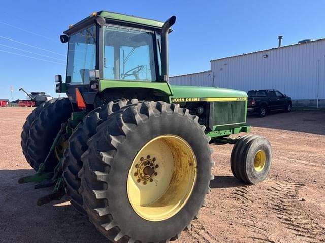 Image of John Deere 4560 equipment image 4