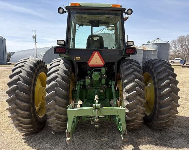 Image of John Deere 4760 equipment image 4