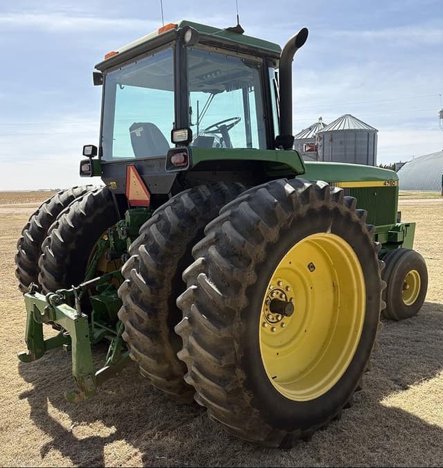 Image of John Deere 4760 equipment image 2