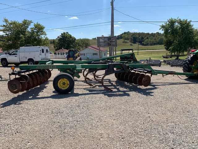 Image of John Deere 510 equipment image 1