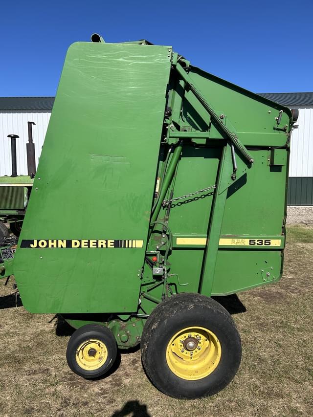 Image of John Deere 535 equipment image 3