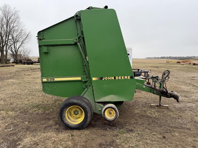 Image of John Deere 535 equipment image 3