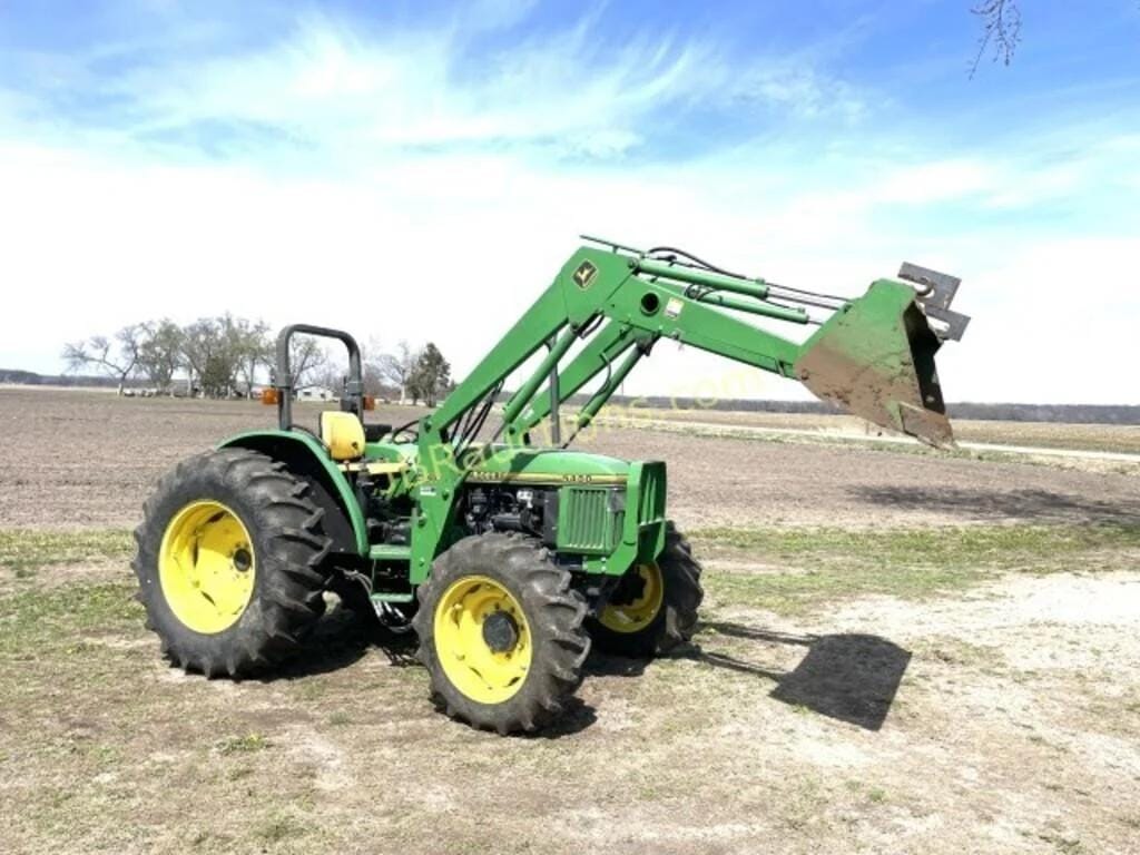 1994 John Deere 5400 Equipment Image0