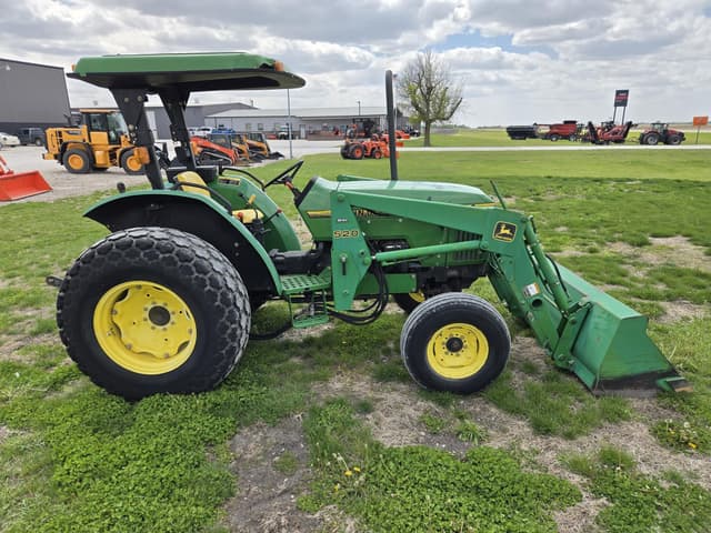 Image of John Deere 5400 equipment image 4
