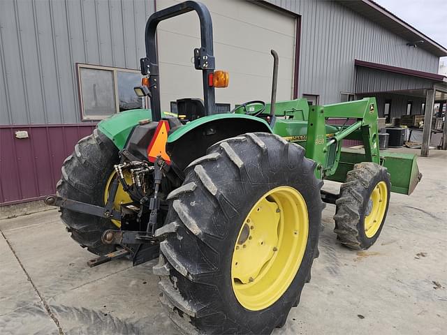 Image of John Deere 5400 equipment image 4