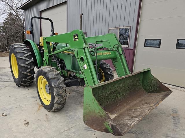 Image of John Deere 5400 equipment image 2