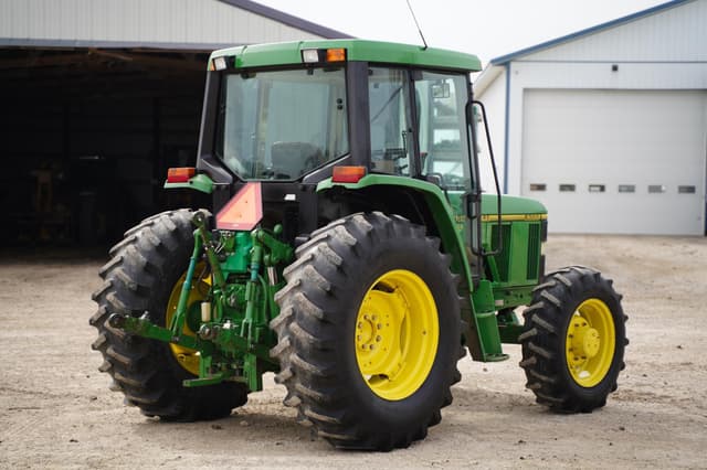 Image of John Deere 6300 equipment image 4