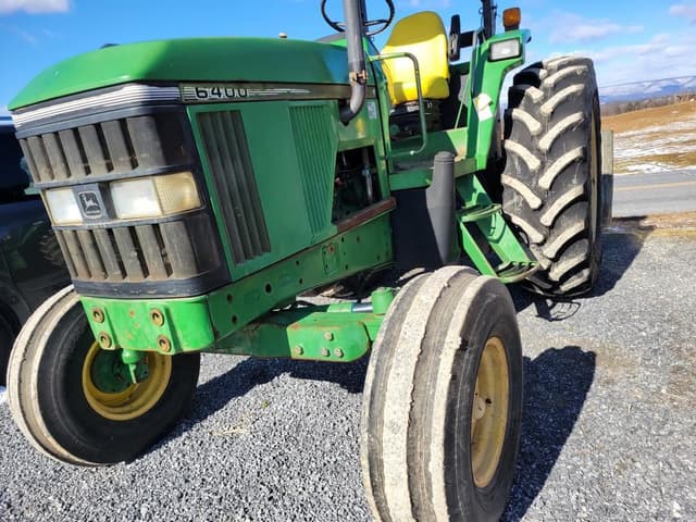 Image of John Deere 6400 equipment image 2