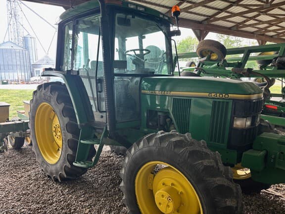 Image of John Deere 6400 equipment image 1