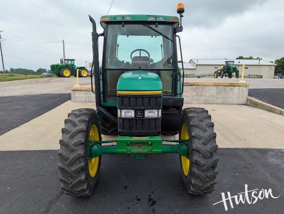 Image of John Deere 6400 equipment image 3