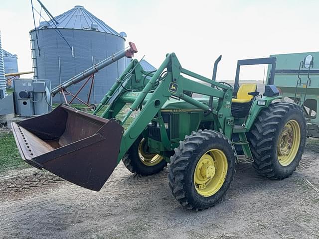 Image of John Deere 6400 equipment image 1